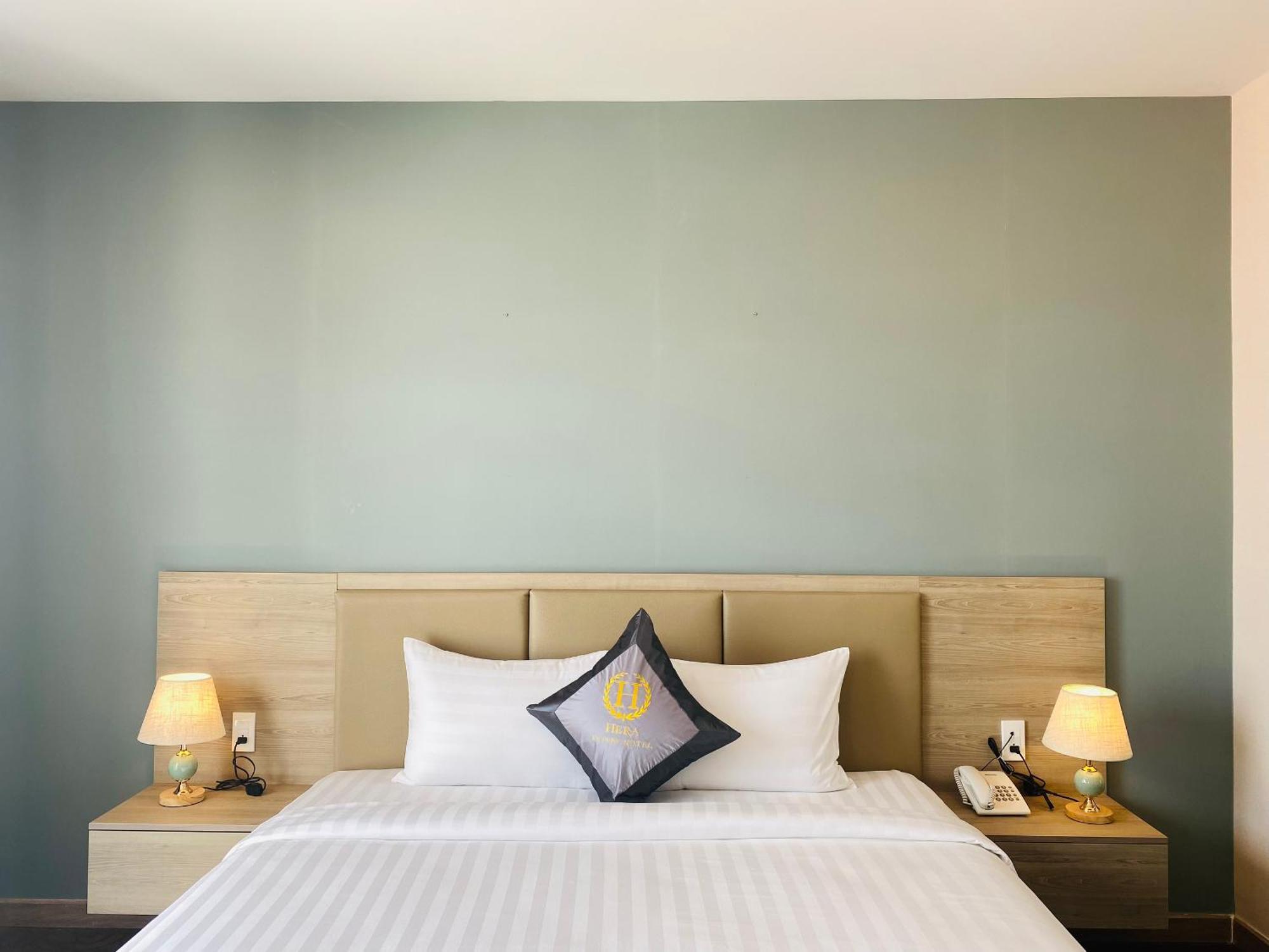 Hera Luxury Hotel Ho Chi Minh City Exterior photo