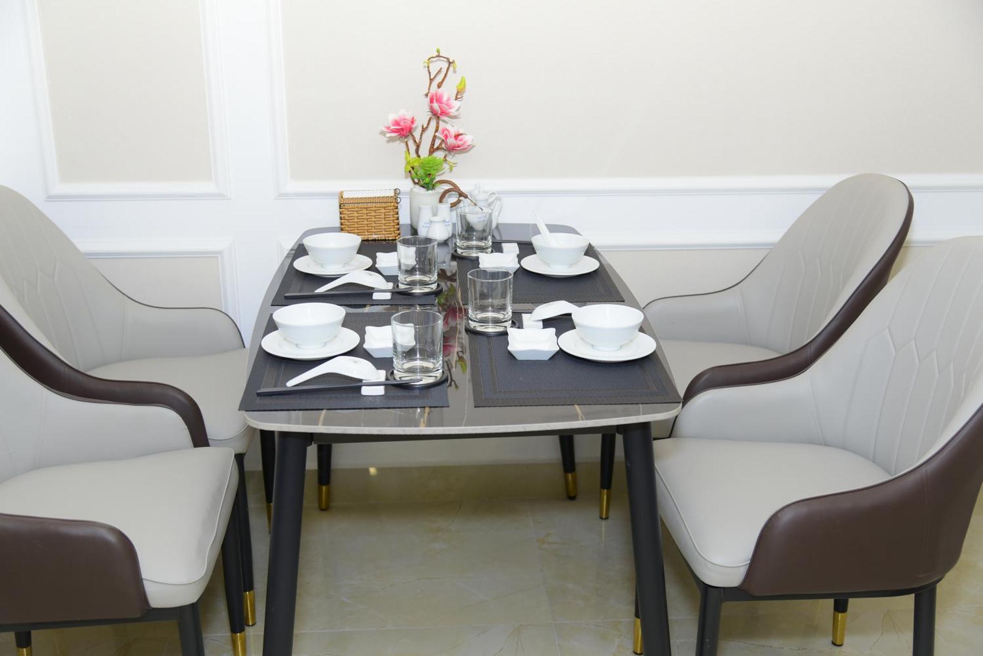 Hera Luxury Hotel Ho Chi Minh City Exterior photo