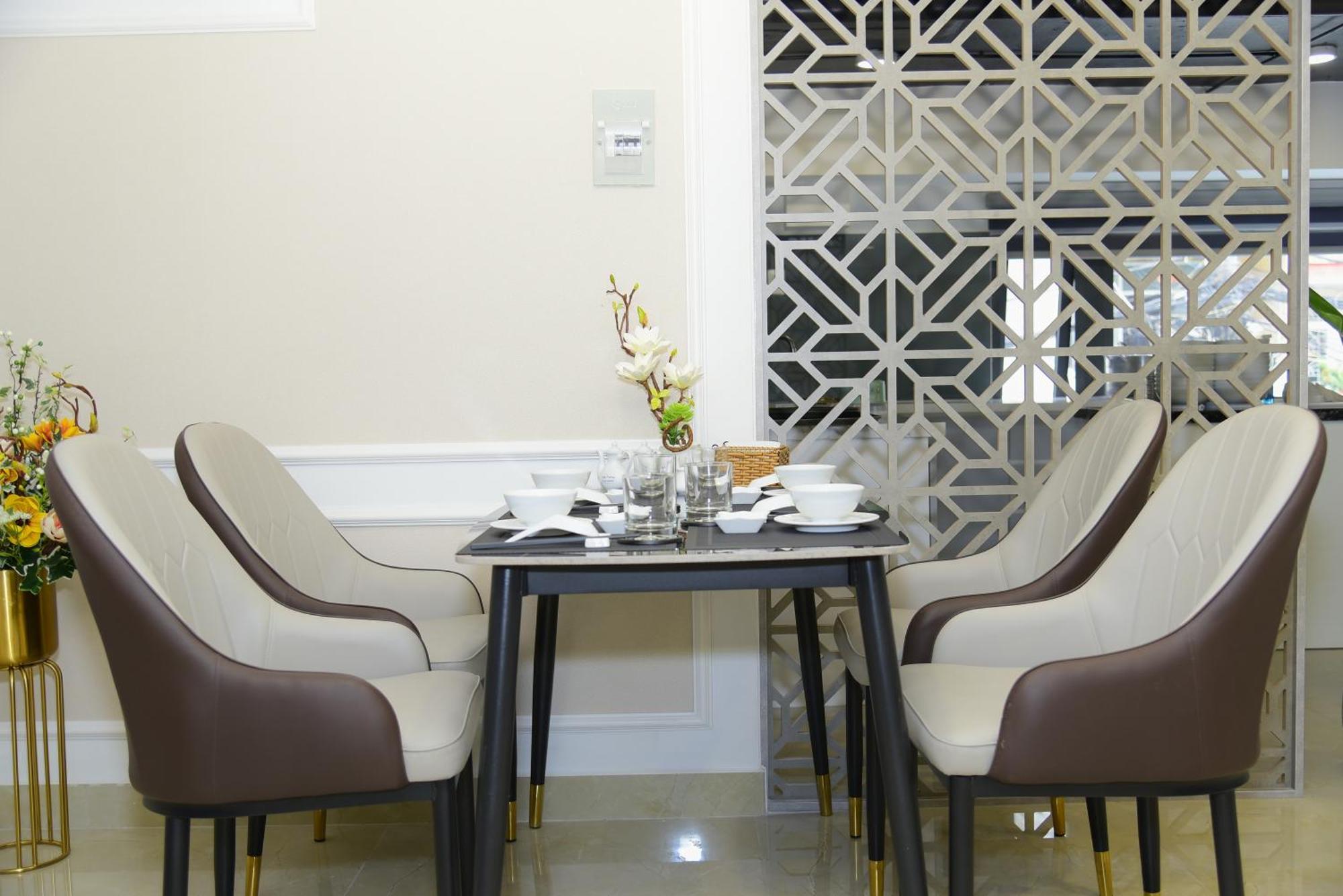 Hera Luxury Hotel Ho Chi Minh City Exterior photo