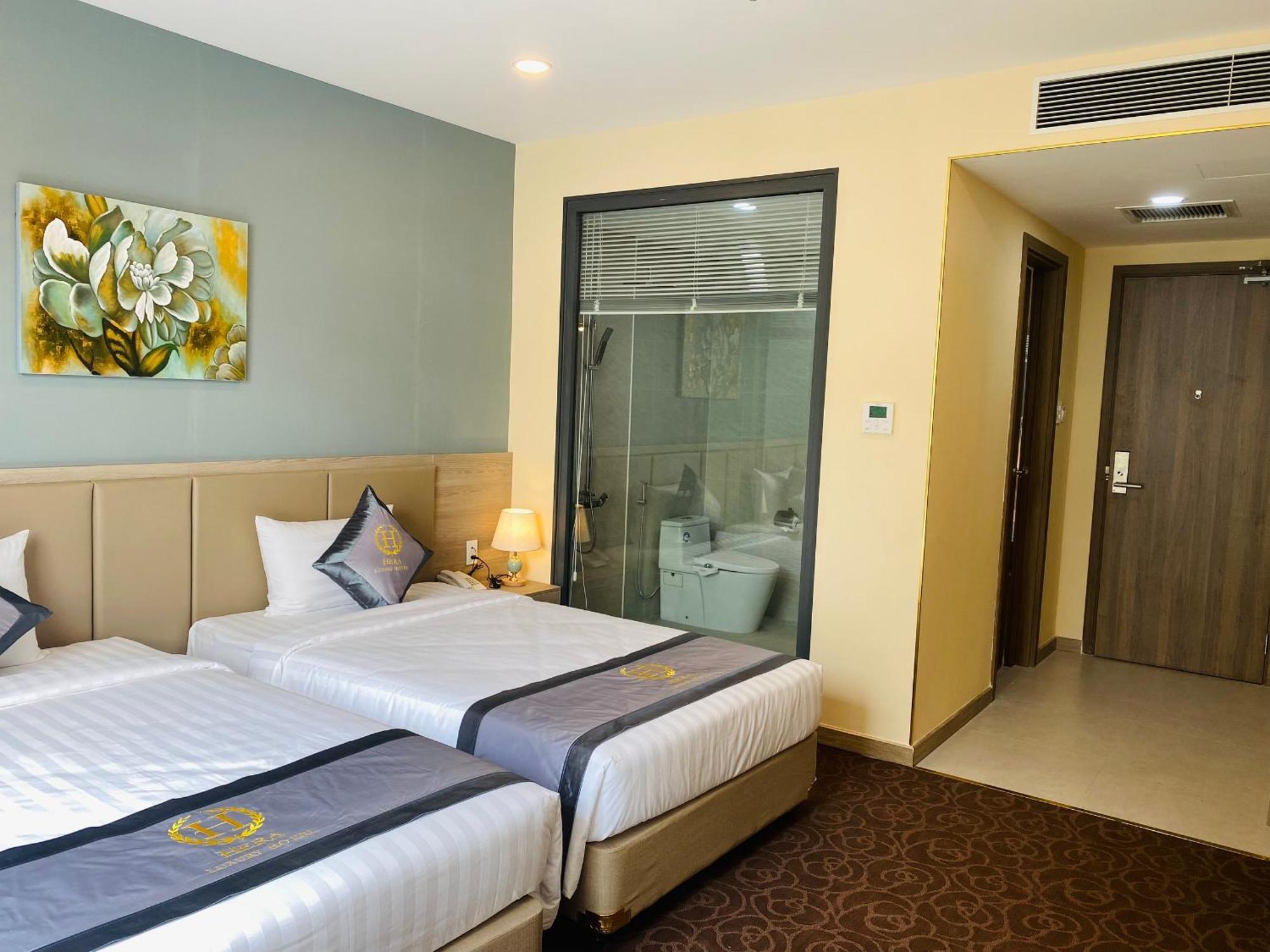 Hera Luxury Hotel Ho Chi Minh City Exterior photo