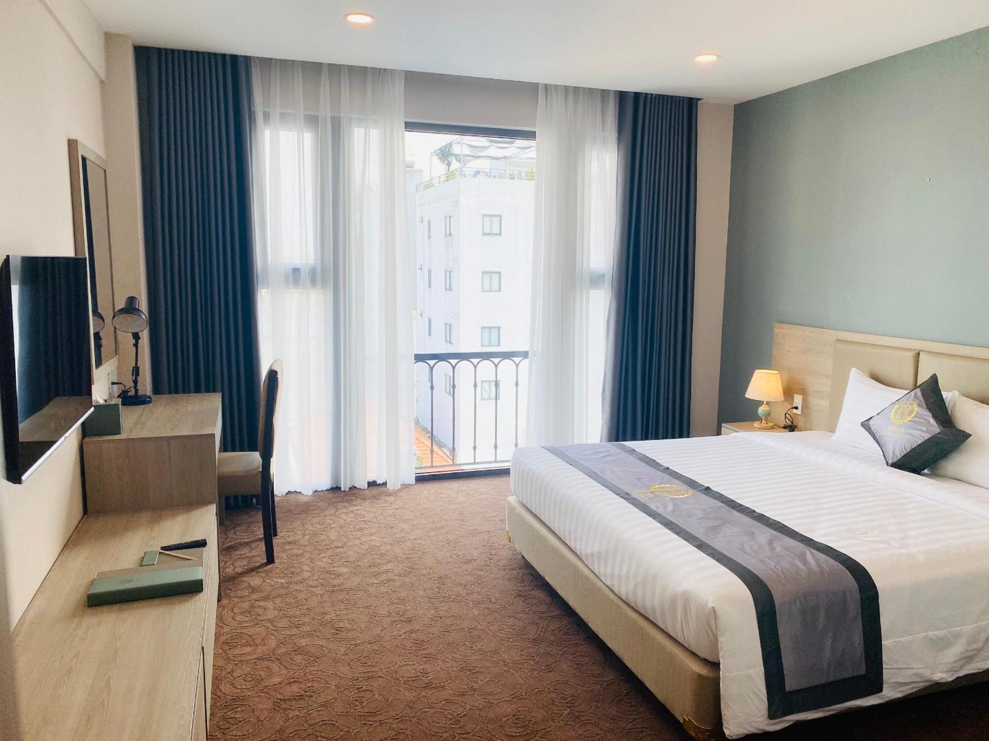 Hera Luxury Hotel Ho Chi Minh City Exterior photo